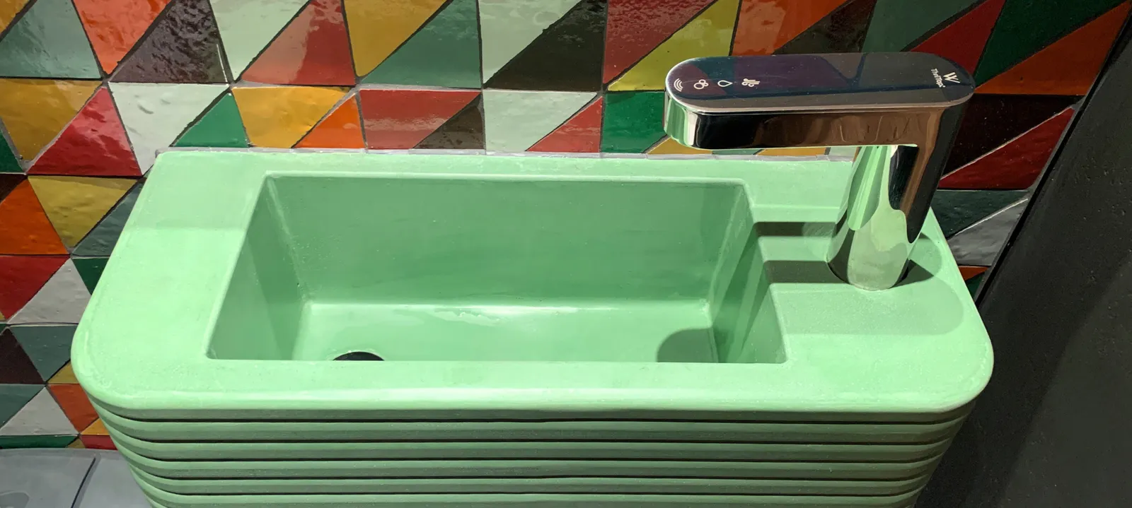 ThriiTap+ installed in Nando's Putney